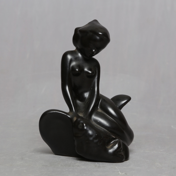 FOLKE o ELSA JERNBERG, figurin, omkring 1900 talets mitt_1224a_lg.jpeg